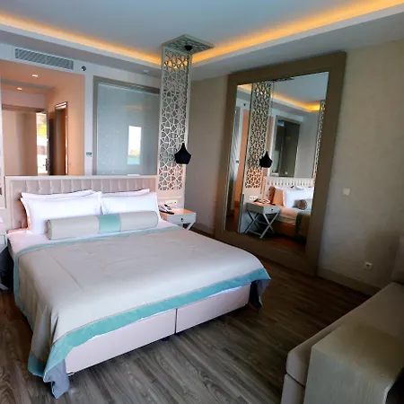 Blue Dreams Bodrum Complex 5*